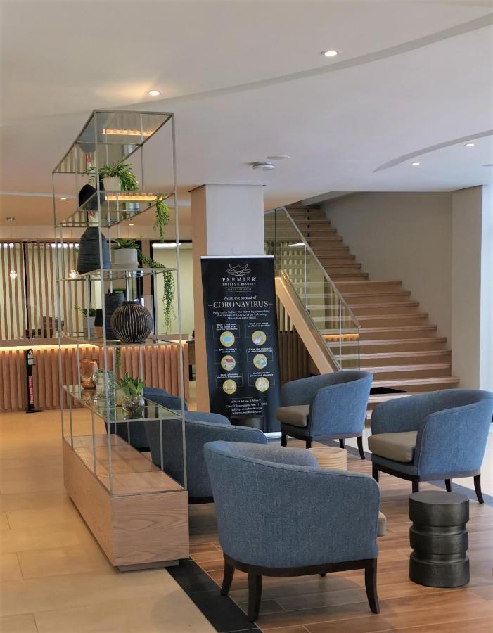 Premier Splendid Inn Umhlanga Durban Exteriör bild